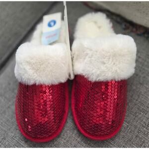 BNWT Girls Red Sequin Slippers | Fuzzy Faux Fur Lined House Shoes | Size Large